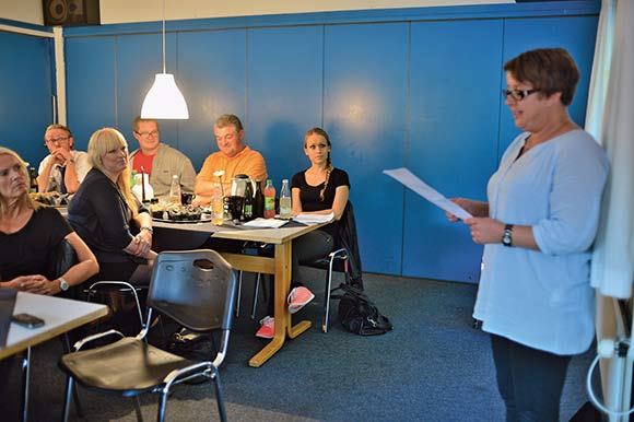 Formand Christina Madsen fremlægger beretningen. Formand Christina Madsen fremlægger beretningen.