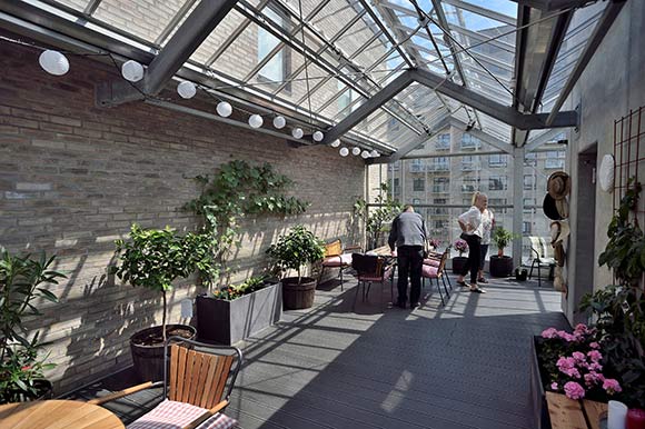Tagterrassen er fælles for beboerne. (Foto: Bo Sigismund)