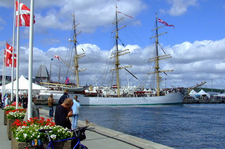 Der er så dejligt på havnen.