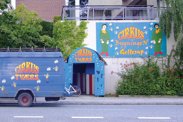 urh-blognyt-cirkus-tvaers.jpg
