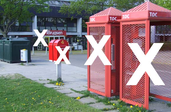 Telefonboksene er væk. Den ene postkasse er væk. Og nu forsvinder LokalBrugsen også Telefonboksene er væk. Den ene postkasse er væk. Og nu forsvinder LokalBrugsen også
