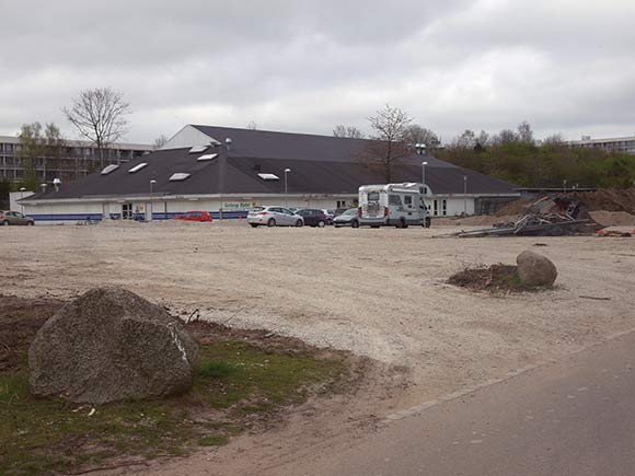 Foran Gellerup Badet kommer der snart en Instant City-plads med et info-center om Helhedsplanen.