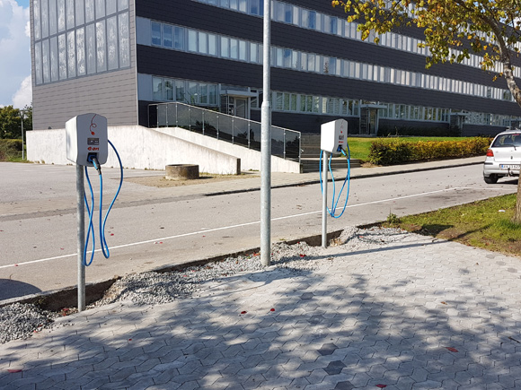 De nye ladestandere er siden mødet blevet sat op på Karensvej.