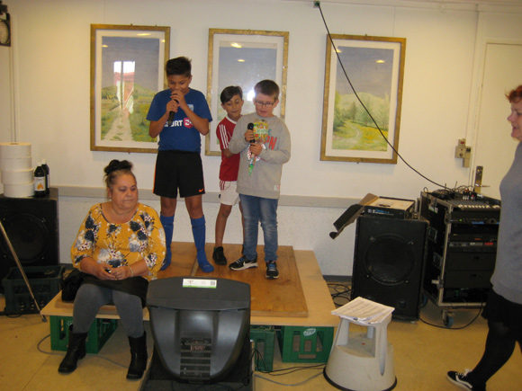 Karaoke.