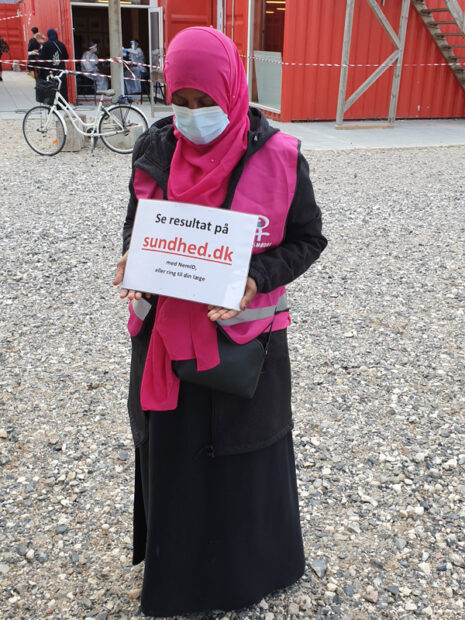 Bydelsmødrene hjælper med oplysninger om corona.